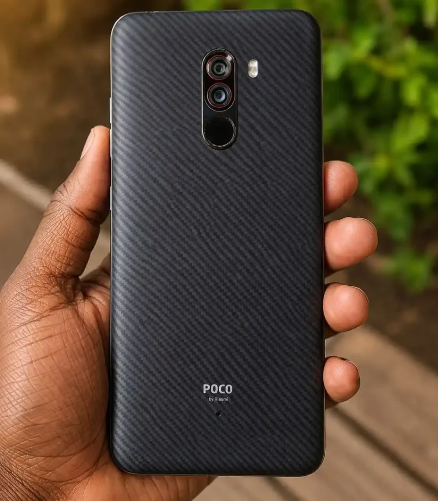 POCO F1 primeiro celular da marca POCO desempenho flagship acessível